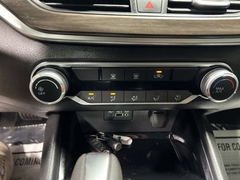 Used 2024 Nissan Altima 2.5 SV FWD image 27