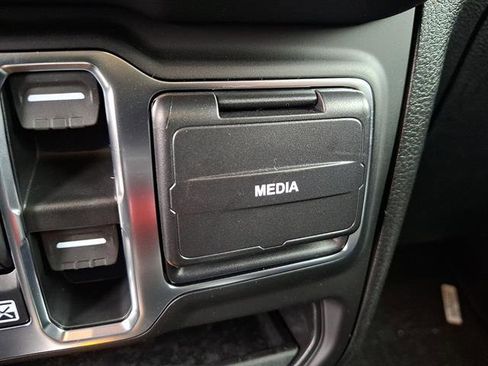 New 2026 Jeep Gladiator Sport image 19