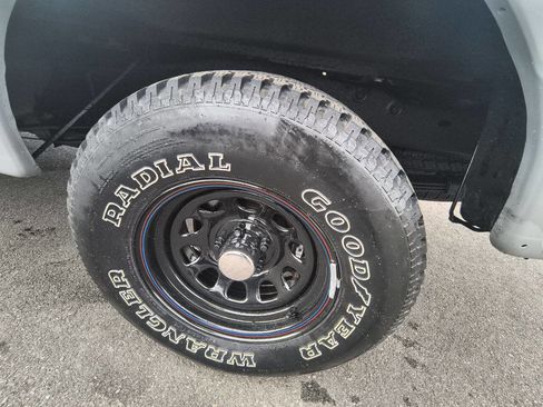 Used 2010 Ford Ranger XLT image 10