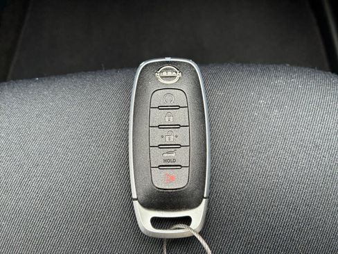 Used 2025 Nissan Pathfinder SV AWD/4WD image 21