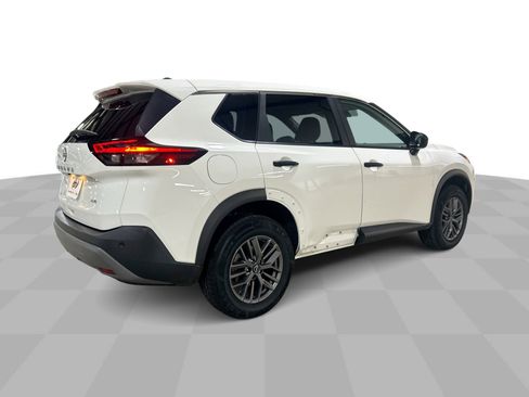 Used 2023 Nissan Rogue S AWD/4WD image 9