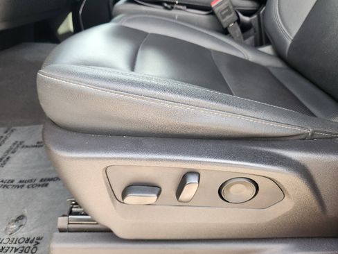 Used 2025 GMC Sierra 1500 SLT image 23