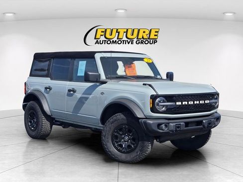 Used 2023 Ford Bronco Wildtrak image 1
