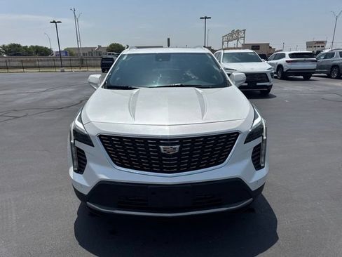 Used 2021 Cadillac XT4 Premium Luxury w/ Cold Weather Package AWD/4WD image 10