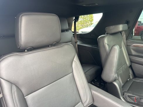 Used 2021 Chevrolet Tahoe Z71 w/ Z71 Signature Package image 29