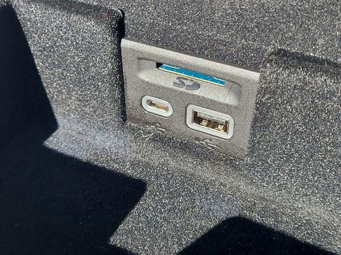 Used 2021 Cadillac XT6 Luxury image 30