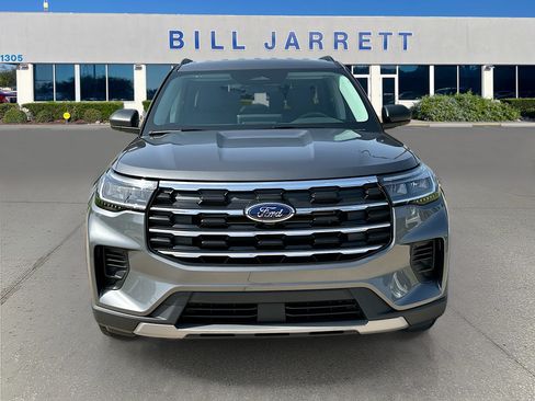 New 2026 Ford Explorer Active RWD image 2