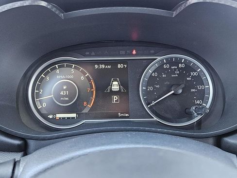 New 2025 Nissan Versa SR w/ Trunk Package image 12