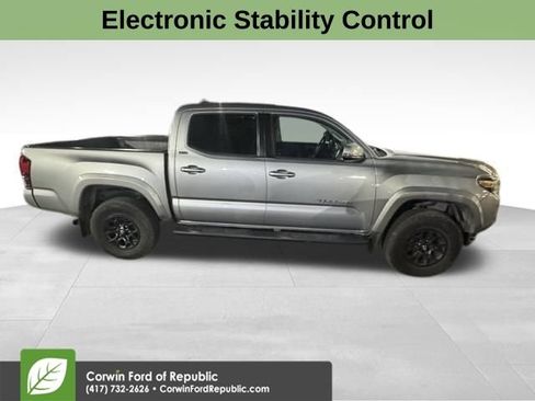 Used 2020 Toyota Tacoma SR5 w/ Technology Package image 9