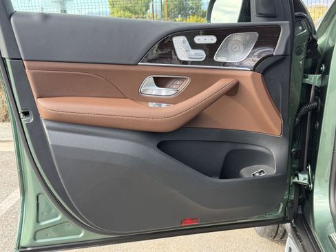 New 2026 Mercedes-Benz GLS 450 4MATIC image 16