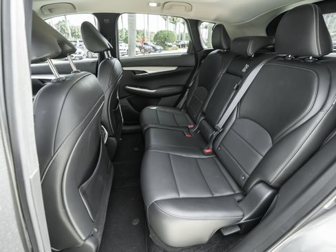 Used 2021 INFINITI QX50 Luxe image 18