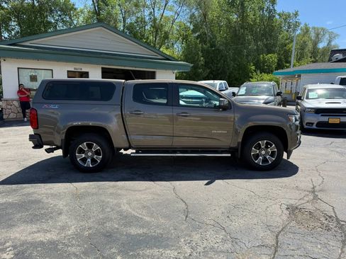 Used 2017 Chevrolet Colorado Z71 AWD/4WD image 6
