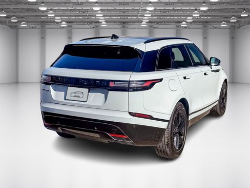 Used 2025 Land Rover Range Rover Velar Dynamic SE image 5