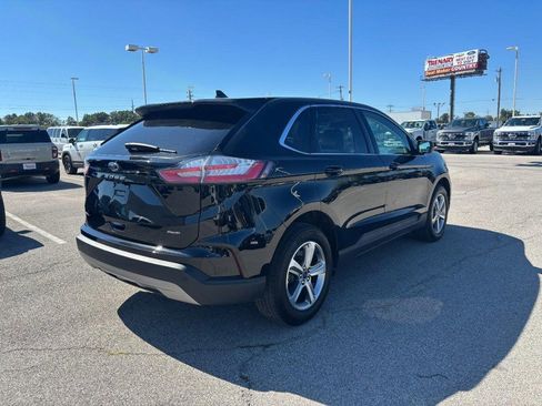 Used 2022 Ford Edge SEL w/ Convenience Package image 3