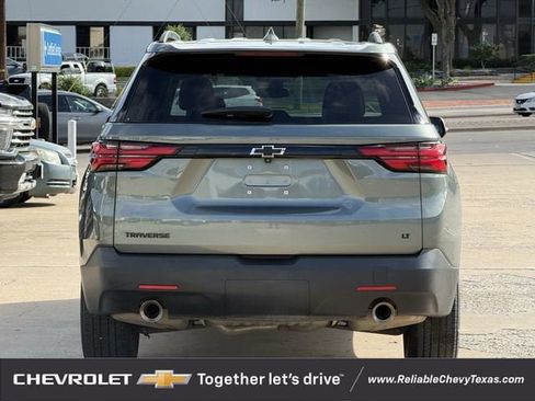 Used 2023 Chevrolet Traverse LT FWD image 7