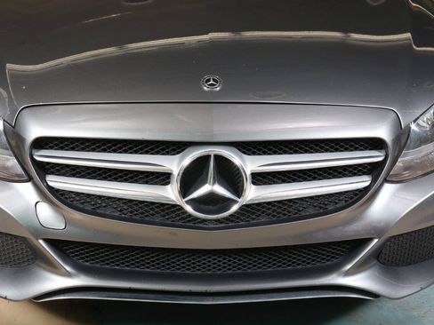 Used 2018 Mercedes-Benz C 300 Sedan image 8