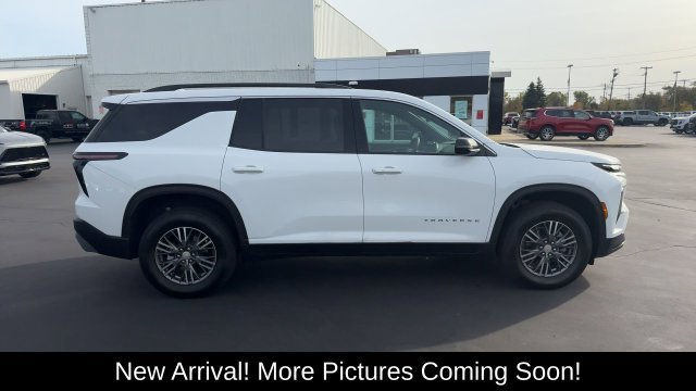 Certified 2026 Chevrolet Traverse LT AWD/4WD image 9
