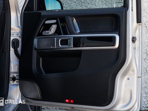 Used 2025 Mercedes-Benz G 63 AMG 4MATIC image 36