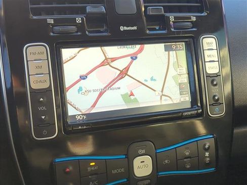 Used 2015 Nissan Leaf SV w/ LED & Quick Charge Package image 12