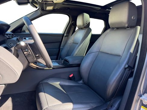 Used 2025 Land Rover Range Rover Velar Dynamic SE image 10