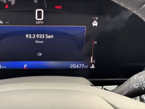 Used 2024 Chevrolet Trax ACTIV w/ Sunroof Package image 27