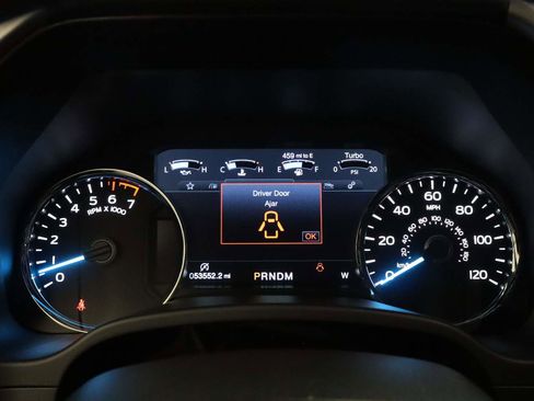 Used 2019 Ford F150 Lariat w/ Equipment Group 502A Luxury AWD/4WD image 5