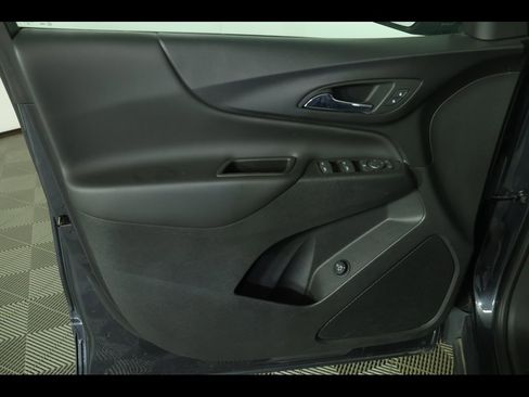 Used 2023 Chevrolet Equinox LT image 14