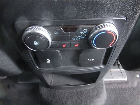Used 2020 Ford Explorer XLT w/ Comfort Package AWD/4WD image 7