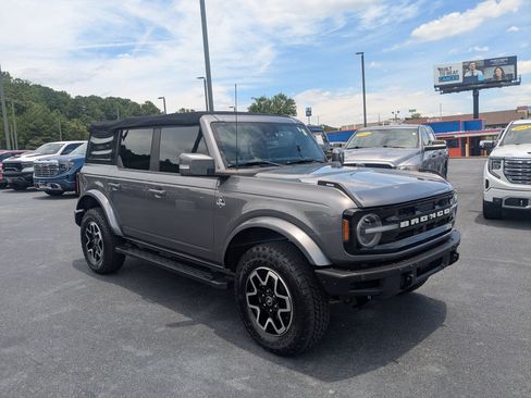 Used 2022 Ford Bronco Outer Banks AWD/4WD image 3