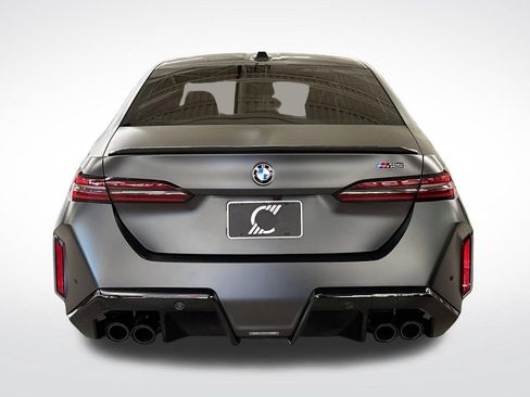 Used 2025 BMW M5 w/ Carbon Package AWD/4WD image 4