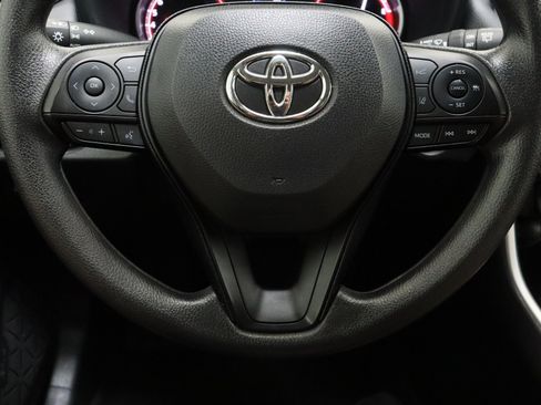 Used 2025 Toyota RAV4 XLE FWD image 24