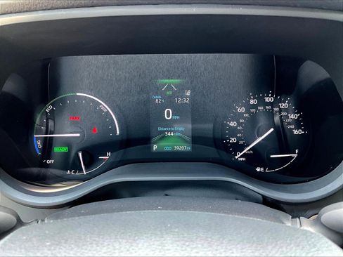 Used 2024 Toyota Sienna XLE AWD/4WD image 13