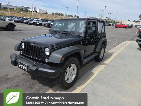 Used 2018 Jeep Wrangler Sport AWD/4WD image 3