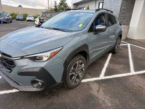 Used 2024 Subaru Crosstrek 2.0i Premium image 3