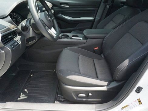 New 2025 Nissan Altima 2.5 SV image 20