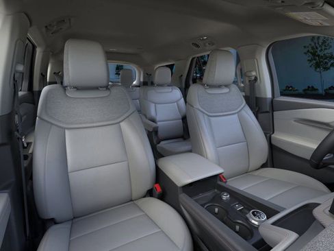 New 2026 Ford Explorer Active w/ Active Comfort Package image 10