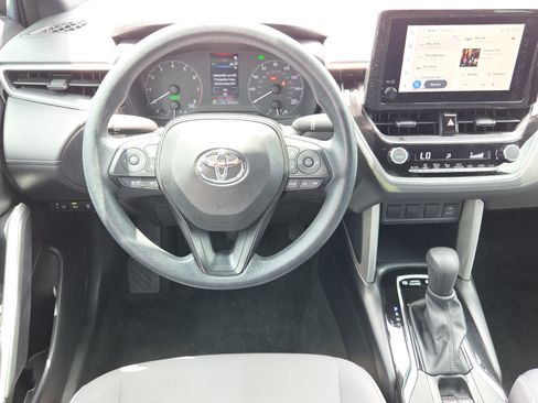 Used 2024 Toyota Corolla Cross AWD Hybrid image 12