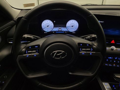 Used 2022 Hyundai Elantra Limited FWD image 22