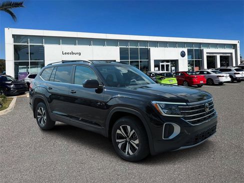 New 2026 Volkswagen Atlas SE image 1