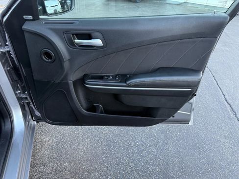 Used 2018 Dodge Charger R/T w/ Navigation & Travel Group image 21