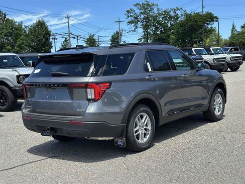 New 2026 Ford Explorer Active AWD/4WD image 5