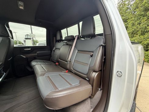 Used 2023 GMC Sierra 2500 Denali w/ Denali Ultimate Package AWD/4WD image 26