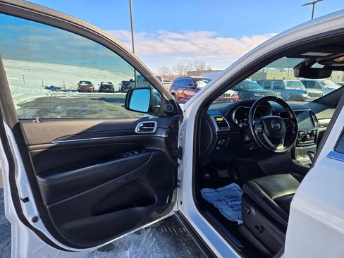 Used 2020 Jeep Grand Cherokee Limited w/ Trailer Tow Group IV image 10