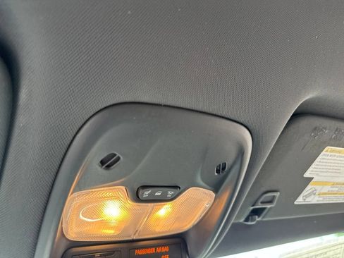 Used 2021 Chevrolet TrailBlazer ACTIV w/ Technology Package FWD image 50