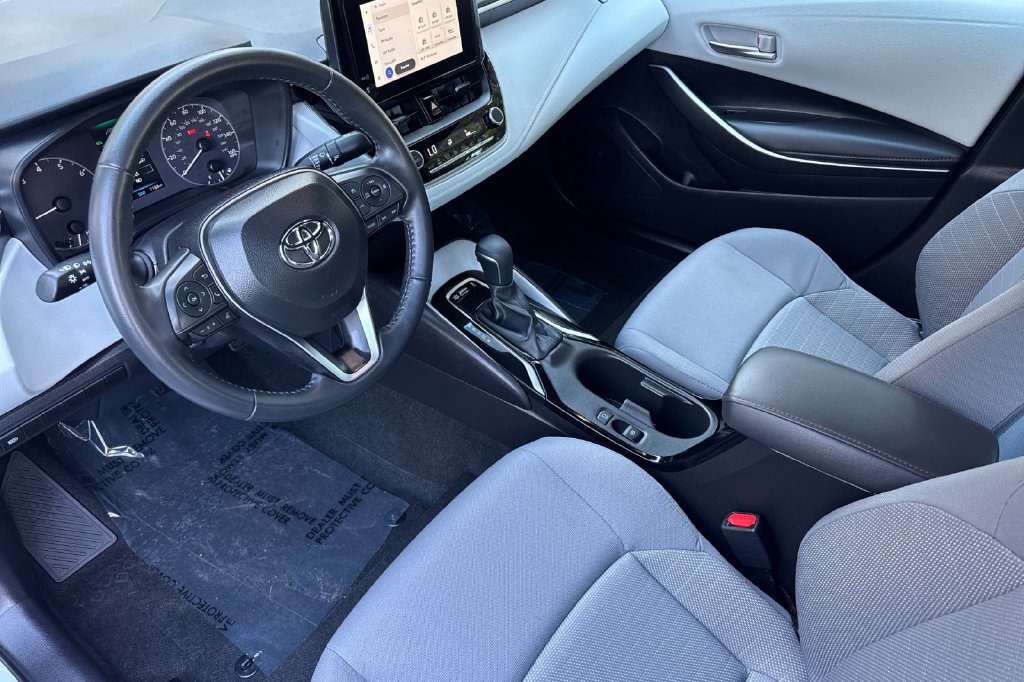Certified 2025 Toyota Corolla SE w/ Convenience Package FWD image 9