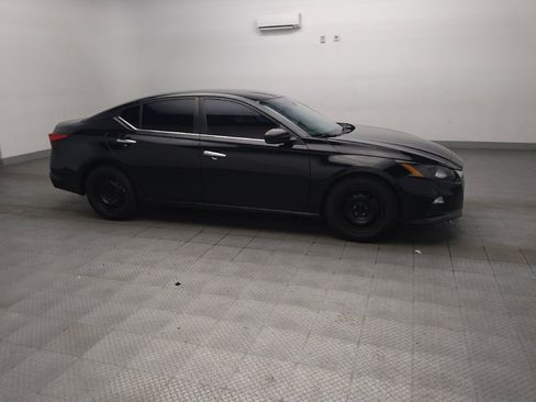 Used 2022 Nissan Altima 2.5 S FWD image 11
