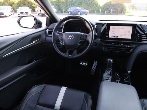 Used 2025 Toyota Camry SE FWD image 24