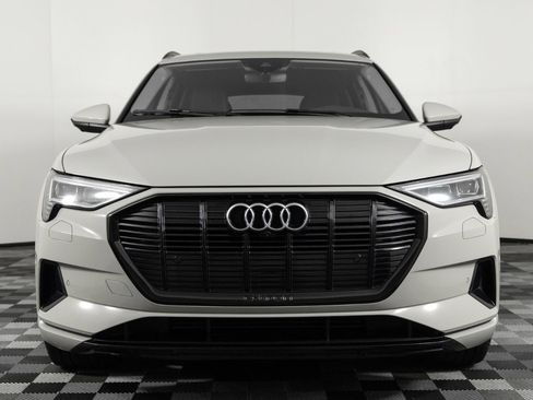 Used 2021 Audi e-tron Premium w/ Convenience Plus Package image 10