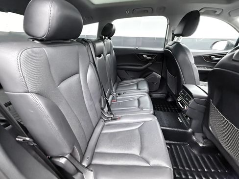 Used 2018 Audi Q7 3.0T Prestige w/ Prestige Package AWD/4WD image 22