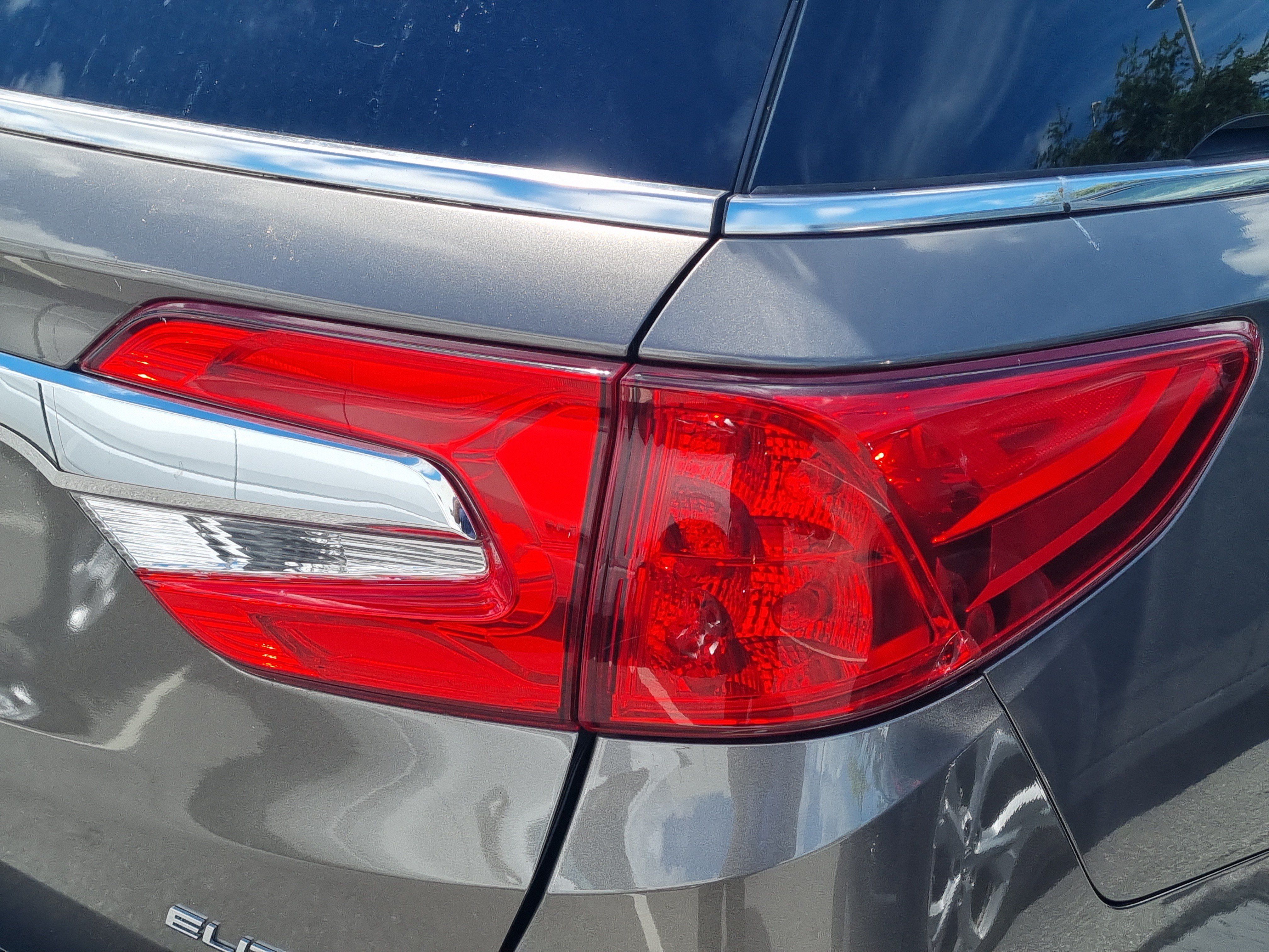 Used 2019 Honda Odyssey Elite image 11
